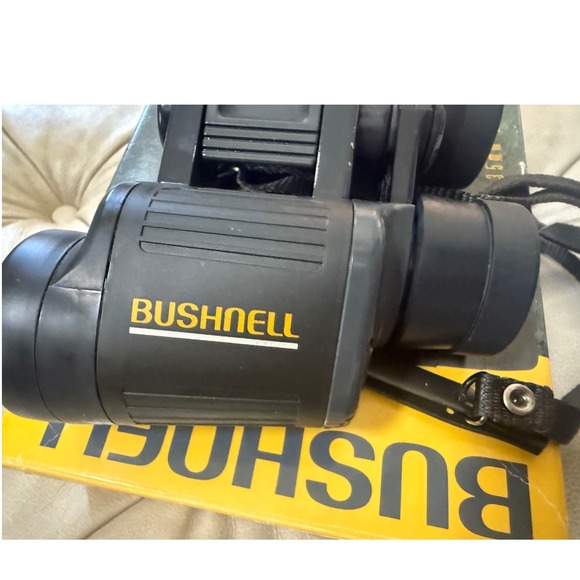 Lechmere VTG Bushnell Spectator Series 7x35mm Wide Angle Binoculars Case & Box - Picture 8 of 10